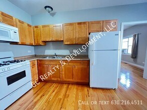 1512 W 17th St in Chicago, IL - Building Photo - Building Photo
