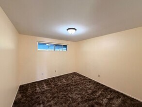 1178-1180 NW Troost St in Roseburg, OR - Building Photo - Building Photo