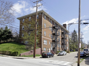 2123 Shady Ave in Pittsburgh, PA - Foto de edificio - Building Photo