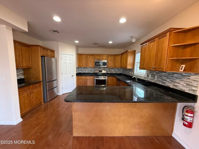 210 Broad St in Red Bank, NJ - Building Photo - Building Photo