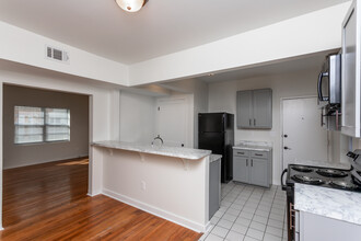 Capitol View Apartments in Atlanta, GA - Building Photo - Interior Photo