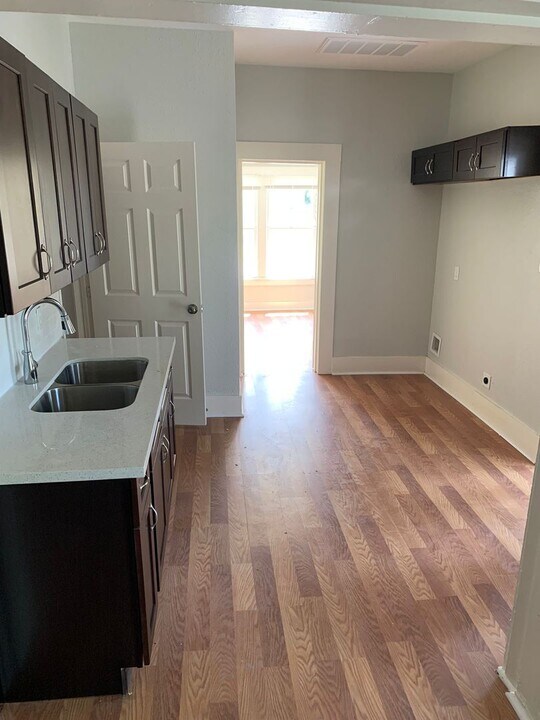 1294 Cartwright St in Beaumont, TX - Building Photo