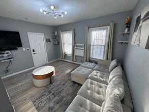 117 N 6th St, Unit 1 in Paterson, NJ - Foto de edificio - Building Photo