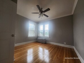 9909 S Charles St, Unit 1 in Chicago, IL - Building Photo - Building Photo