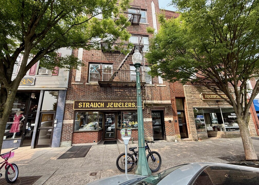 228 Mamaroneck Ave in Mamaroneck, NY - Building Photo