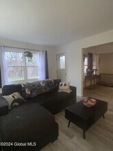 24 Esplande St in Selkirk, NY - Building Photo - Building Photo