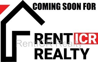 2686 Pine Ridge Way S in Palm Harbor, FL - Building Photo