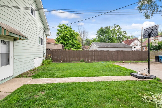 246 W 15th Pl in Chicago Heights, IL - Building Photo - Building Photo