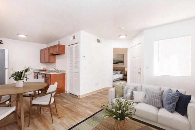 Mountain Steppes Apartments in Sierra Vista, AZ - Foto de edificio - Building Photo