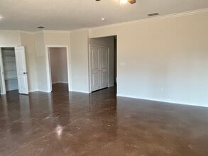 150 Stephens Rd in Hallsville, TX - Foto de edificio - Building Photo