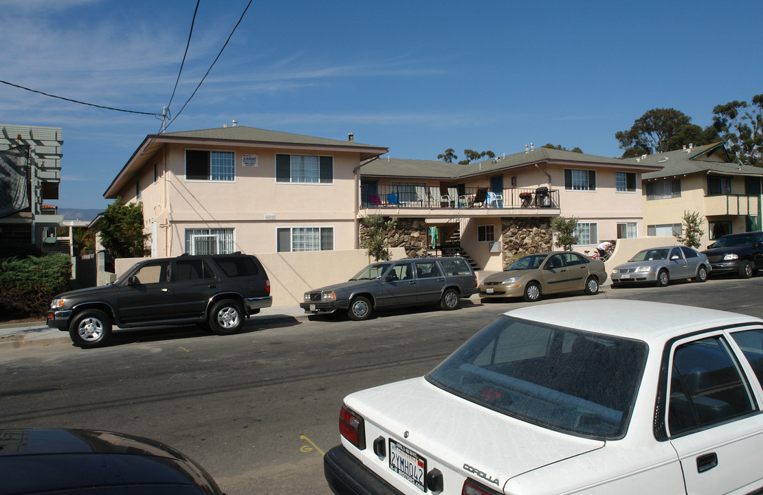 Seaside in Goleta, CA - Building Photo