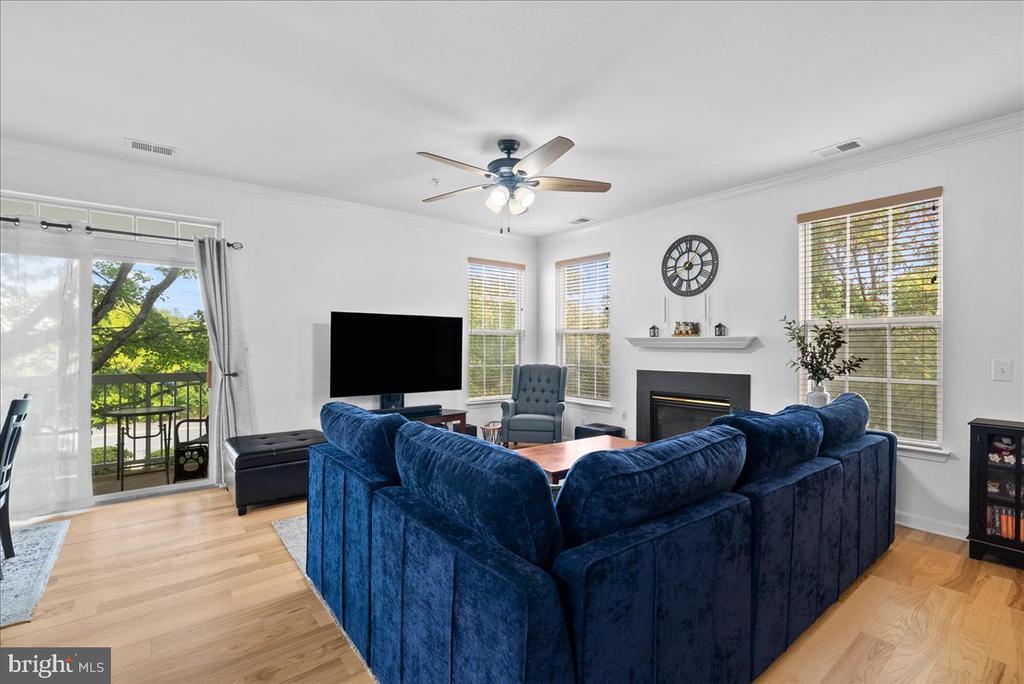 13052 Marcey Creek Rd in Herndon, VA - Building Photo