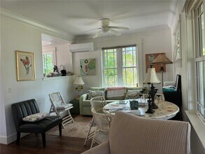 385 W Cowles St in Englewood, FL - Foto de edificio - Building Photo