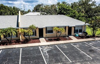 23385 Farnam St, Unit 3 in Port Charlotte, FL - Building Photo - Building Photo