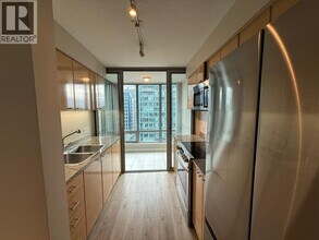 1288 W Georgia St in Vancouver, BC - Building Photo - Building Photo