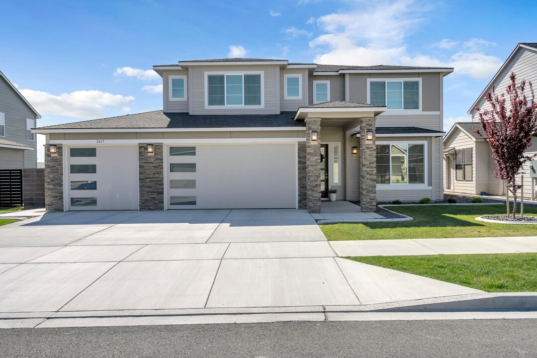 2613 Morris Ave in Richland, WA - Foto de edificio
