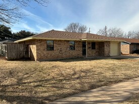 4736 Cape Cod Dr in Wichita Falls, TX - Building Photo
