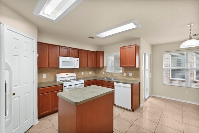 29417 Forest Floor Ln in Spring, TX - Building Photo - Building Photo