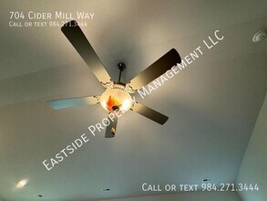 704 Cider Ml Wy in Zebulon, NC - Building Photo - Building Photo