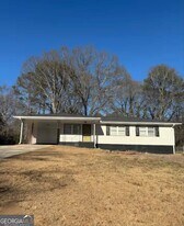 2056 Sombrero Way SE in Atlanta, GA - Building Photo