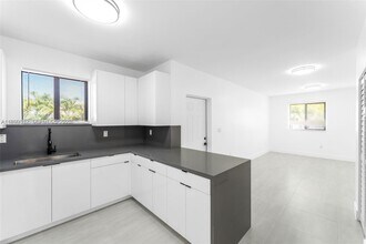 3710 NW 13th Pl in Miami, FL - Building Photo - Building Photo
