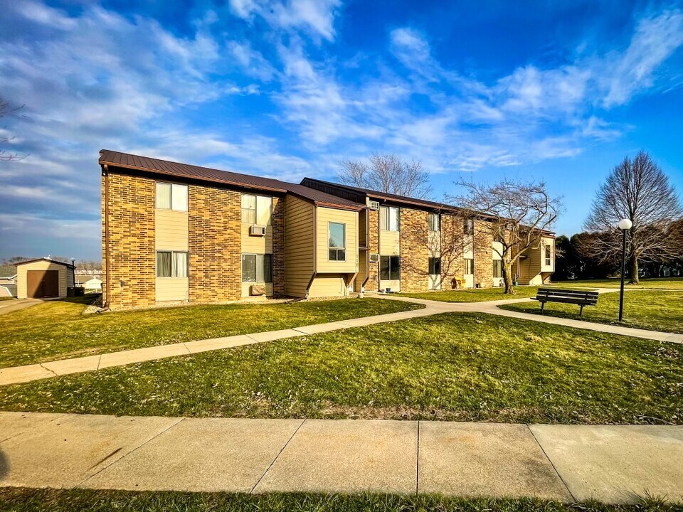 The Birch Street Apartments in Monticello, IA - Foto de edificio