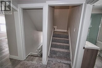 1356 Upper Wellington St in Hamilton, ON - Building Photo - Building Photo