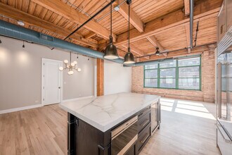 1017 W Washington Blvd in Chicago, IL - Building Photo - Building Photo