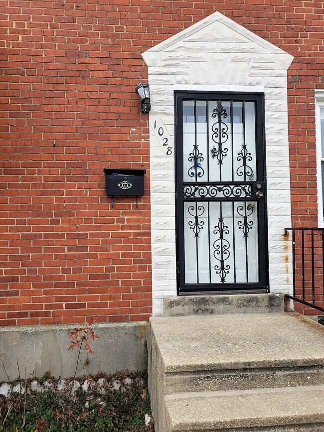 property at 1028 Tunbridge Rd