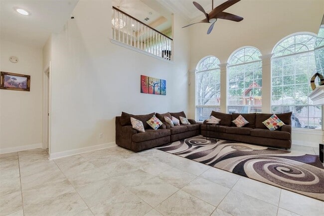 14103 Heatherhill Pl