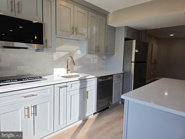 property at 3027 Landing Eagle Ct