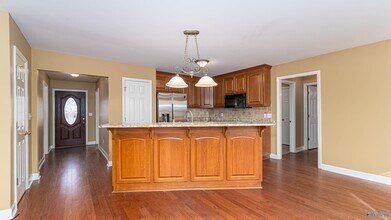 5311 Frankford Dr SE in Owens Cross Roads, AL - Building Photo - Building Photo