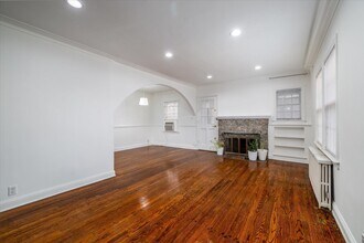 62 Buckingham Pl in Lynbrook, NY - Building Photo - Building Photo