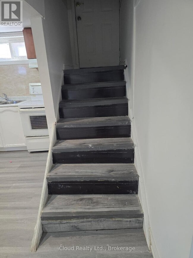 8 York St in Mississauga, ON - Building Photo - Building Photo