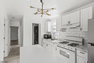 205 N 16th St in Bloomfield, NJ - Building Photo - Building Photo