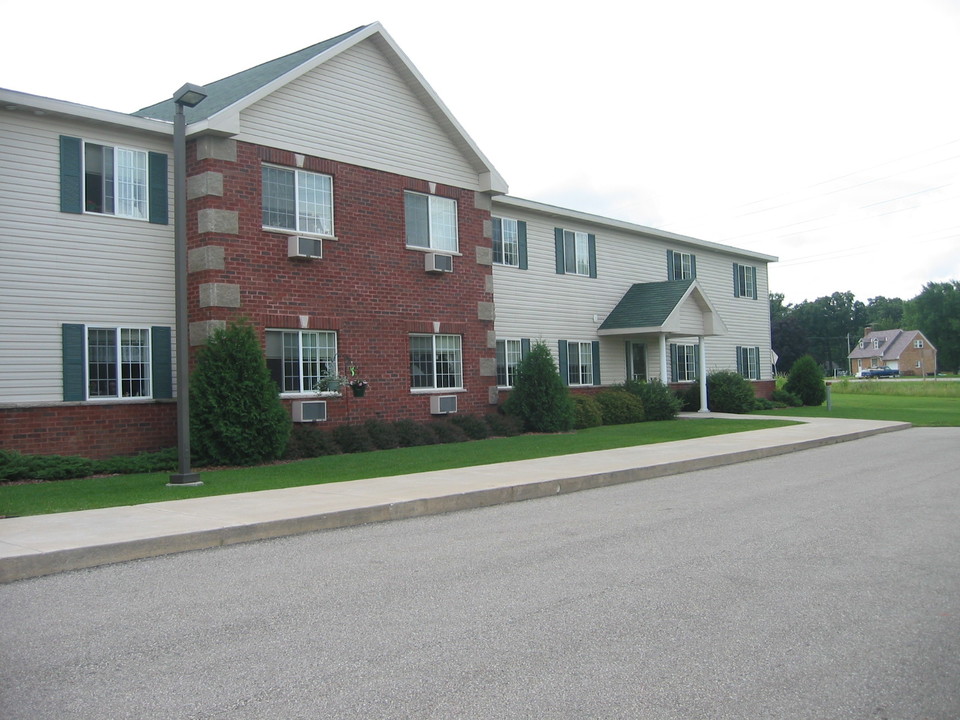 Jackson Creek Senior Apartments in Elkhorn, WI - Building Photo