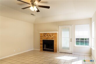 2402 Lazy Ridge Dr in Killeen, TX - Building Photo - Building Photo