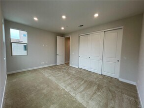 145 Denali in Lake Forest, CA - Building Photo - Building Photo