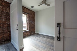 490 Pearl St in Buffalo, NY - Building Photo - Building Photo