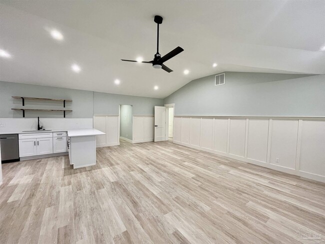 property at 1501 E Cross St