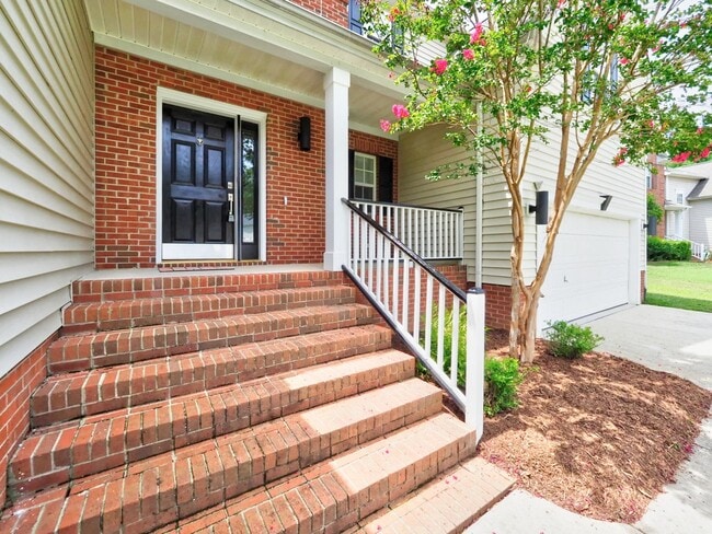 425 New Parkside Dr in Chapel Hill, NC - Foto de edificio - Building Photo