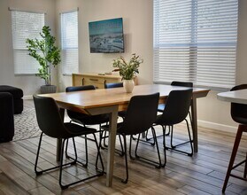 5128 E Coolbrook Ave in Scottsdale, AZ - Foto de edificio - Building Photo