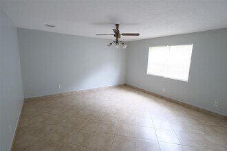 6627 D S Bailey Ln in Houston, TX - Foto de edificio - Building Photo