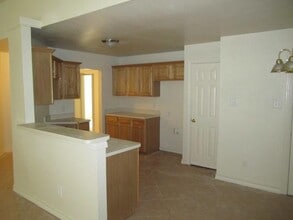2035 Echo Lake Dr in Dallas, TX - Building Photo - Building Photo