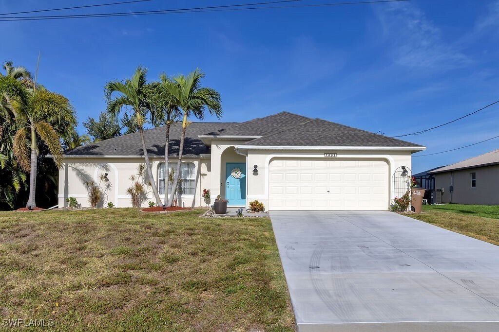 1006 SW 11th Pl in Cape Coral, FL - Building Photo