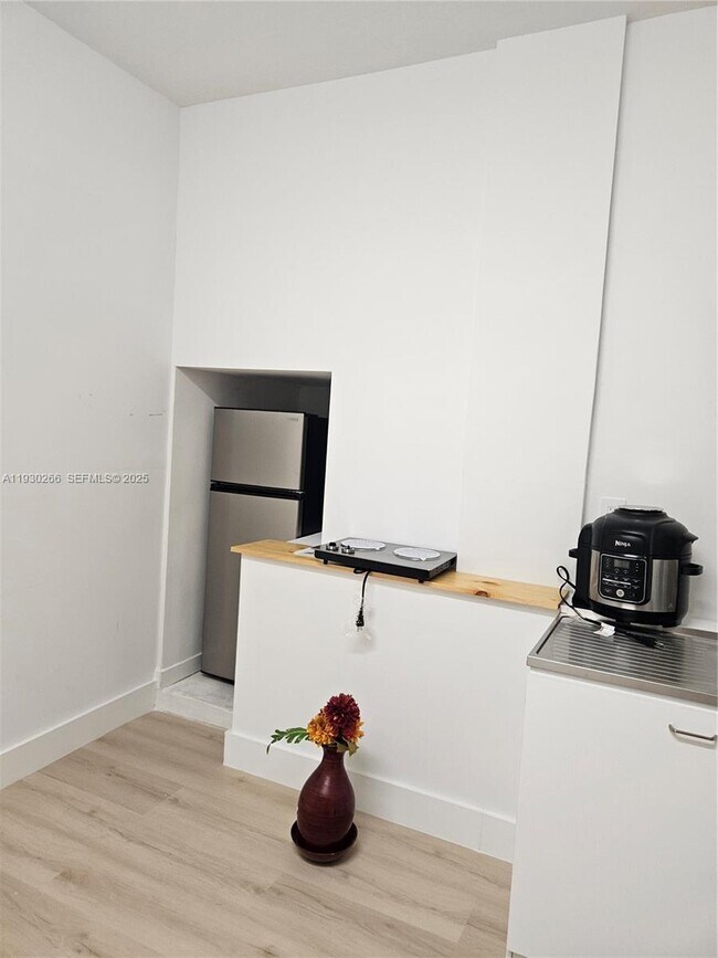 157 NE 13th St in Homestead, FL - Building Photo - Building Photo