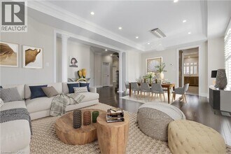 206 Jessie Caverhill Pass in Oakville, ON - Building Photo - Building Photo