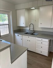 555 S Indian Hill Blvd in Claremont, CA - Building Photo - Building Photo