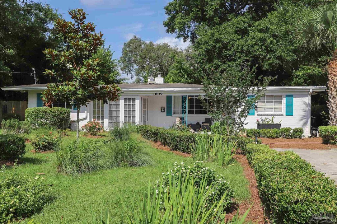 1609 N Spring St in Pensacola, FL - Building Photo