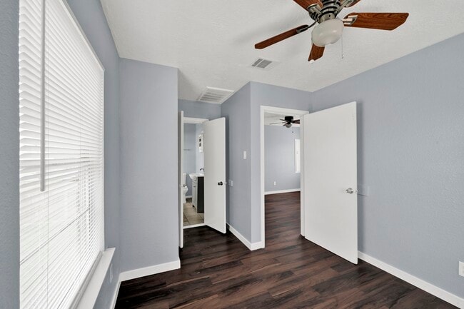 property at 1009 Beverly Ave